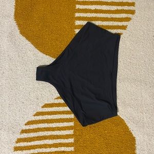 Girlfriend Collective high rise bikini bottom in BLACK